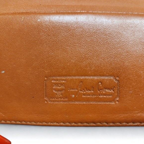 MCM Monogram Card Wallet - Picture 2 of 4